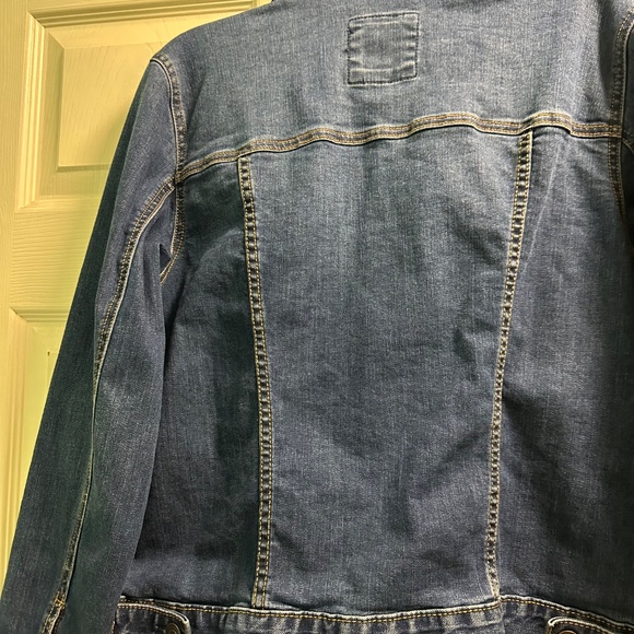 Dark denim jacket with pink flower embroidery - Picture 4 of 4